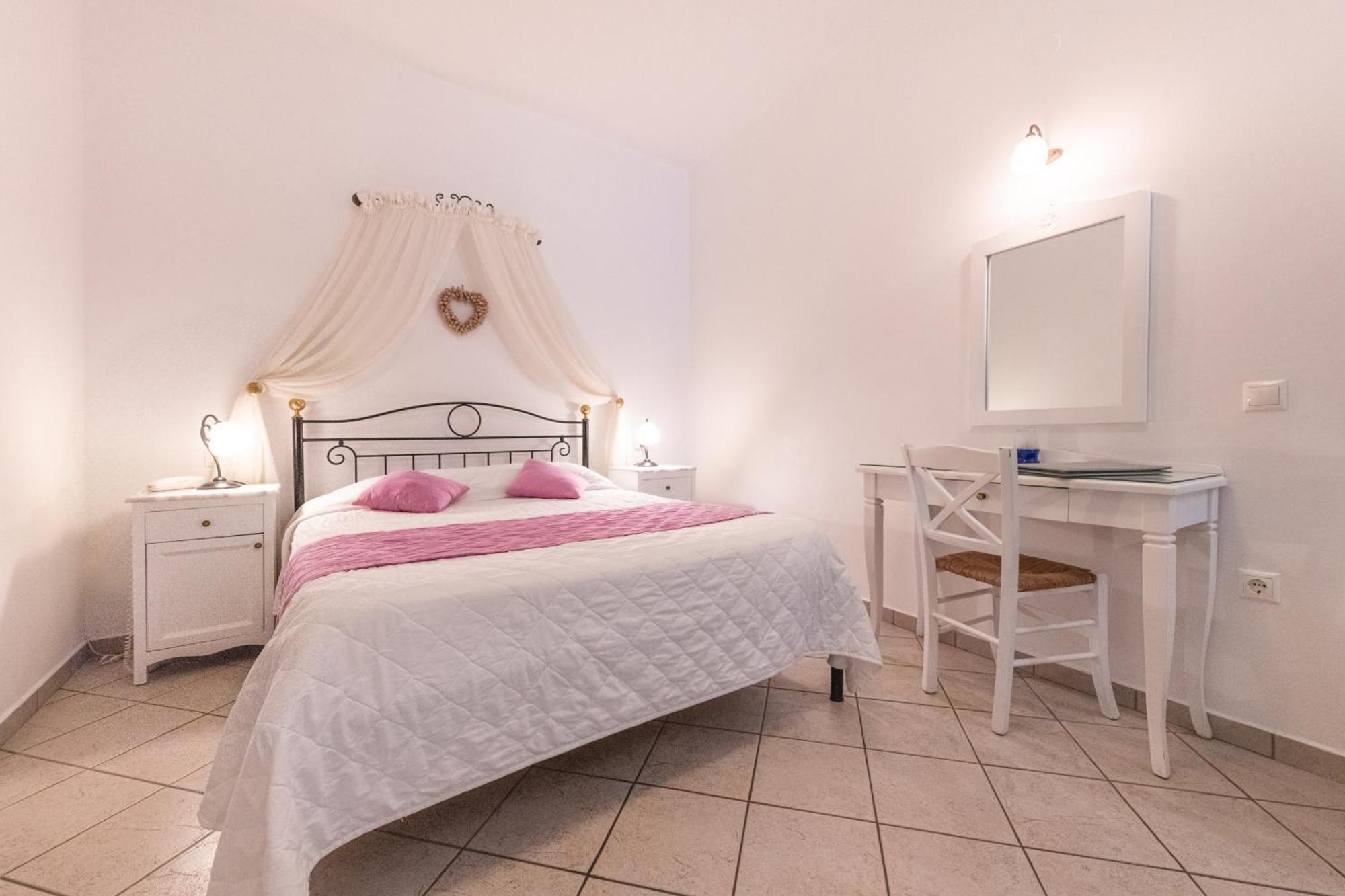 פירוסטפני Reverie Santorini Hotel מראה חיצוני תמונה