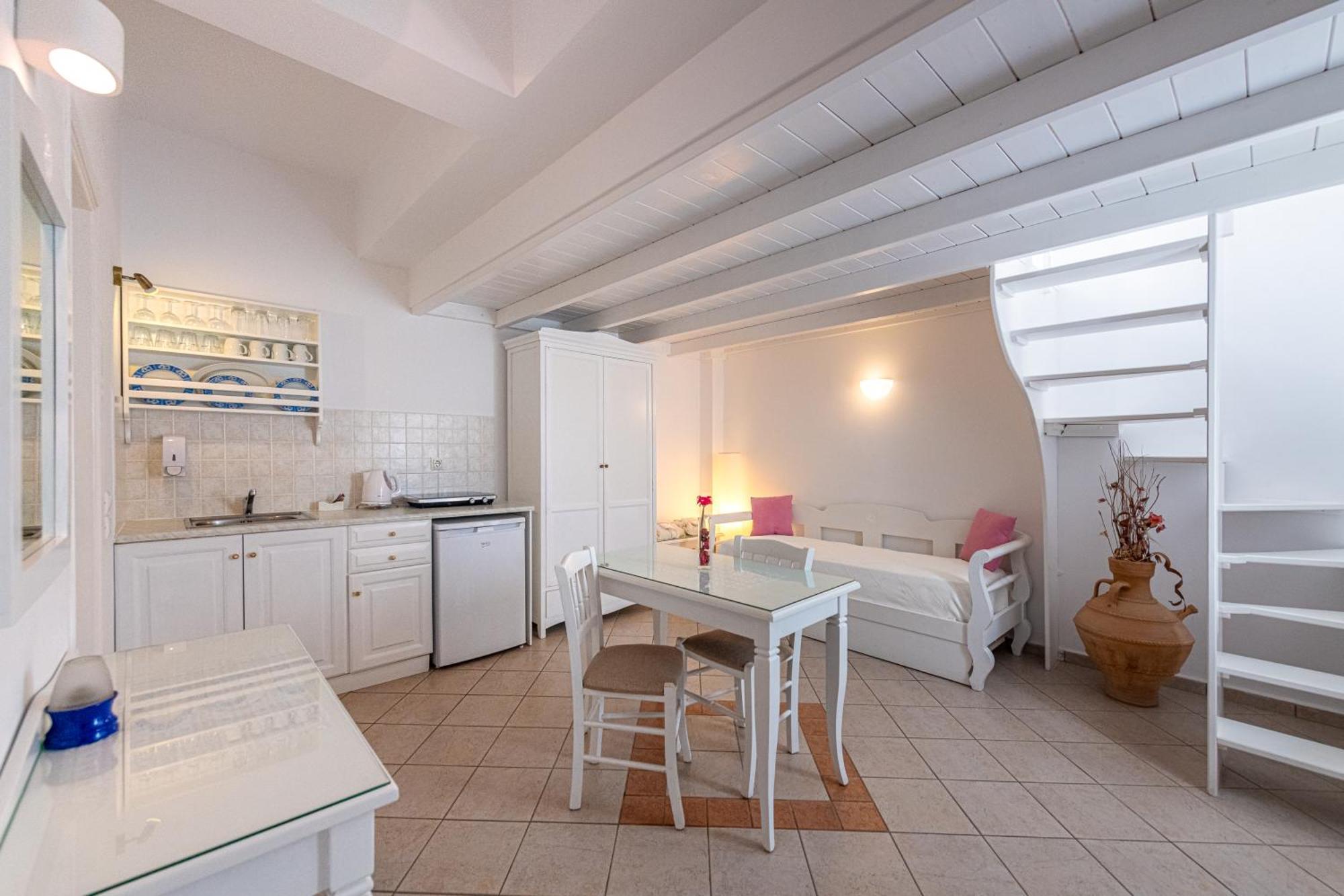 פירוסטפני Reverie Santorini Hotel מראה חיצוני תמונה